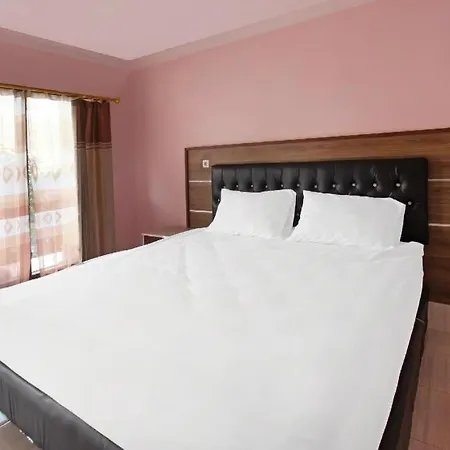 Oyo 91744 Hotel Gemilang